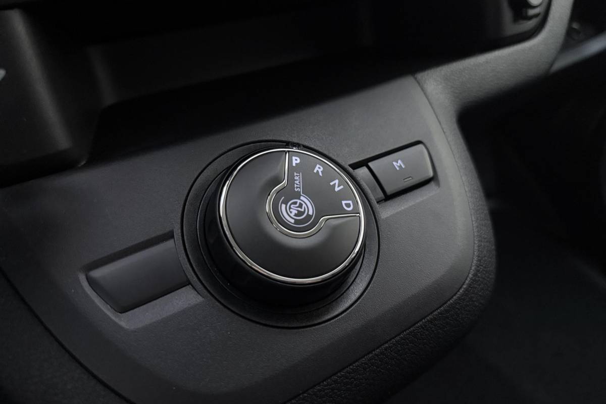 Fiat Scudo Fiat Scudo 2.0 Diesel 180pk Automaat L3H1 DC Business Pro | Airco | Apple Carplay/Android Auto | Cruise control | DAB | Parkeersensoren | 0 KM! | Uniek!