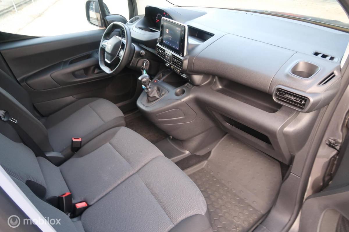 Peugeot Partner Peugeot Partner bestel 1.2 110PK MARGE AUTO, BTW VRIJ