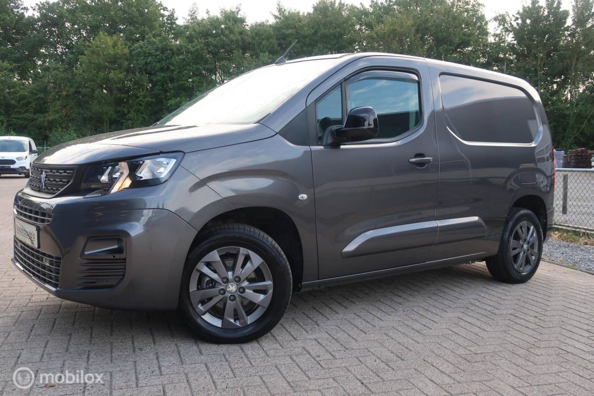 Peugeot Partner Peugeot Partner bestel 1.2 110PK MARGE AUTO, BTW VRIJ