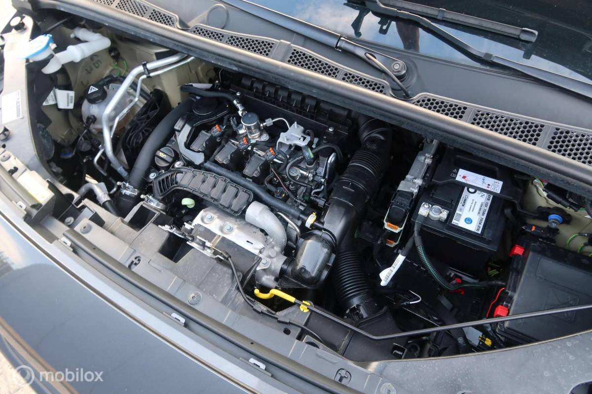 Peugeot Partner Peugeot Partner bestel 1.2 110PK MARGE AUTO, BTW VRIJ