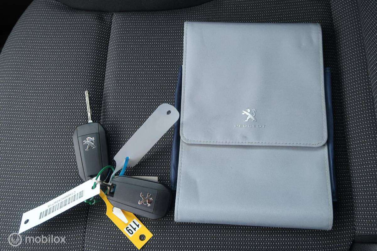 Peugeot Partner Peugeot Partner bestel 1.2 110PK MARGE AUTO, BTW VRIJ