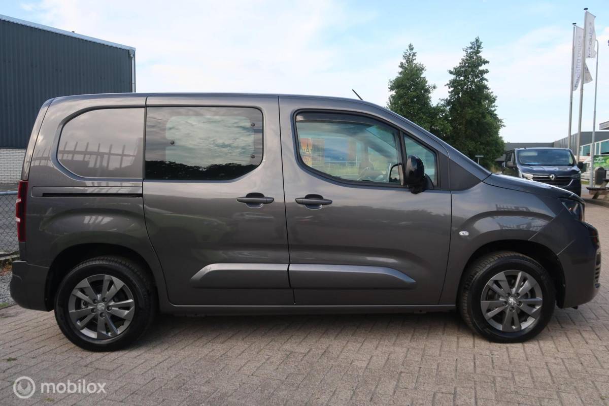 Peugeot Partner Peugeot Partner bestel 1.2 110PK MARGE AUTO, BTW VRIJ