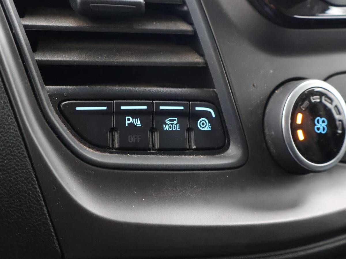Ford Transit Custom Ford Transit Custom 340 2.0 TDCI L2H1 170 PK DUBBEL CAB AUT. + CARPLAY | TREKHAAK | CAMERA | STOELVERW.