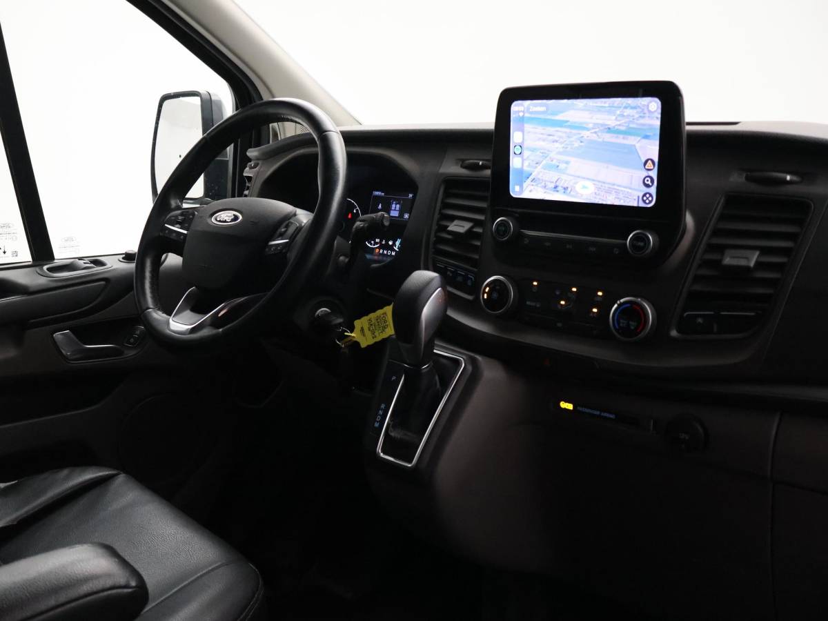 Ford Transit Custom Ford Transit Custom 340 2.0 TDCI L2H1 170 PK DUBBEL CAB AUT. + CARPLAY | TREKHAAK | CAMERA | STOELVERW.