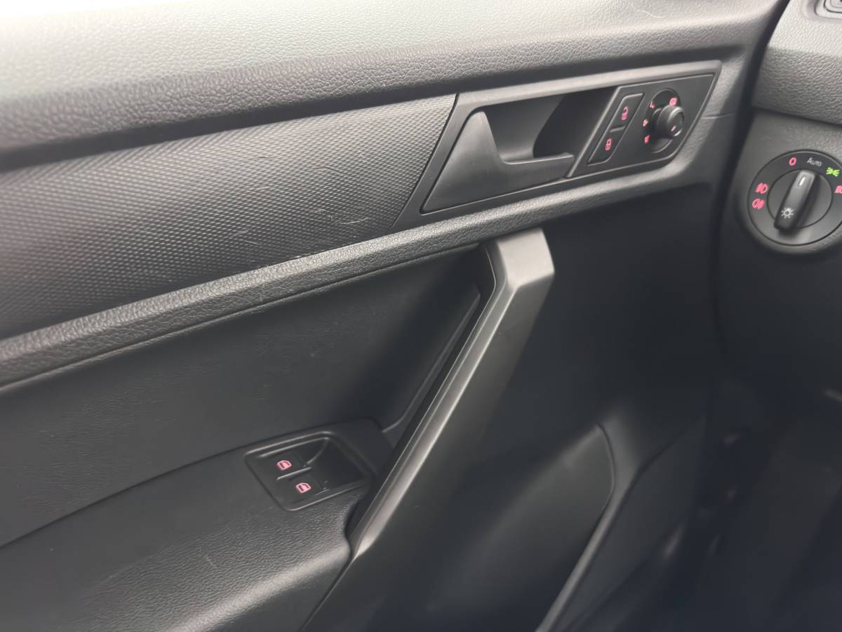 Volkswagen Caddy Volkswagen Caddy 2.0 TDI L1H1 BMT Comfortline *AIRCO | CRUISE | PDC | COMFORTSEATS | RADIO*