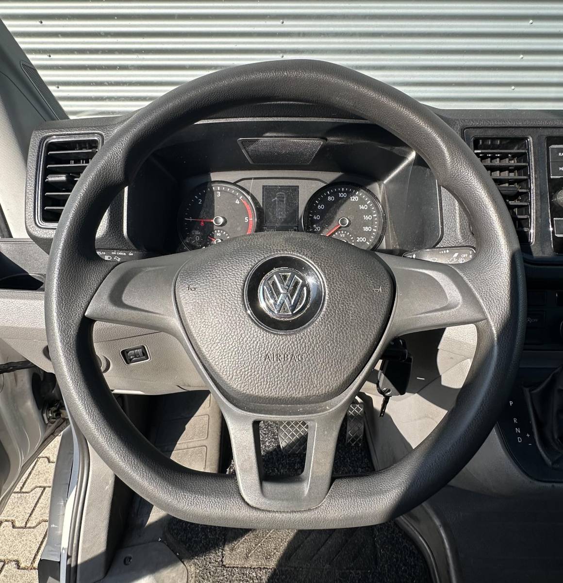 Volkswagen Crafter Volkswagen Crafter 35 2.0 TDI L2H2 Bus met laadklep Dhollandia