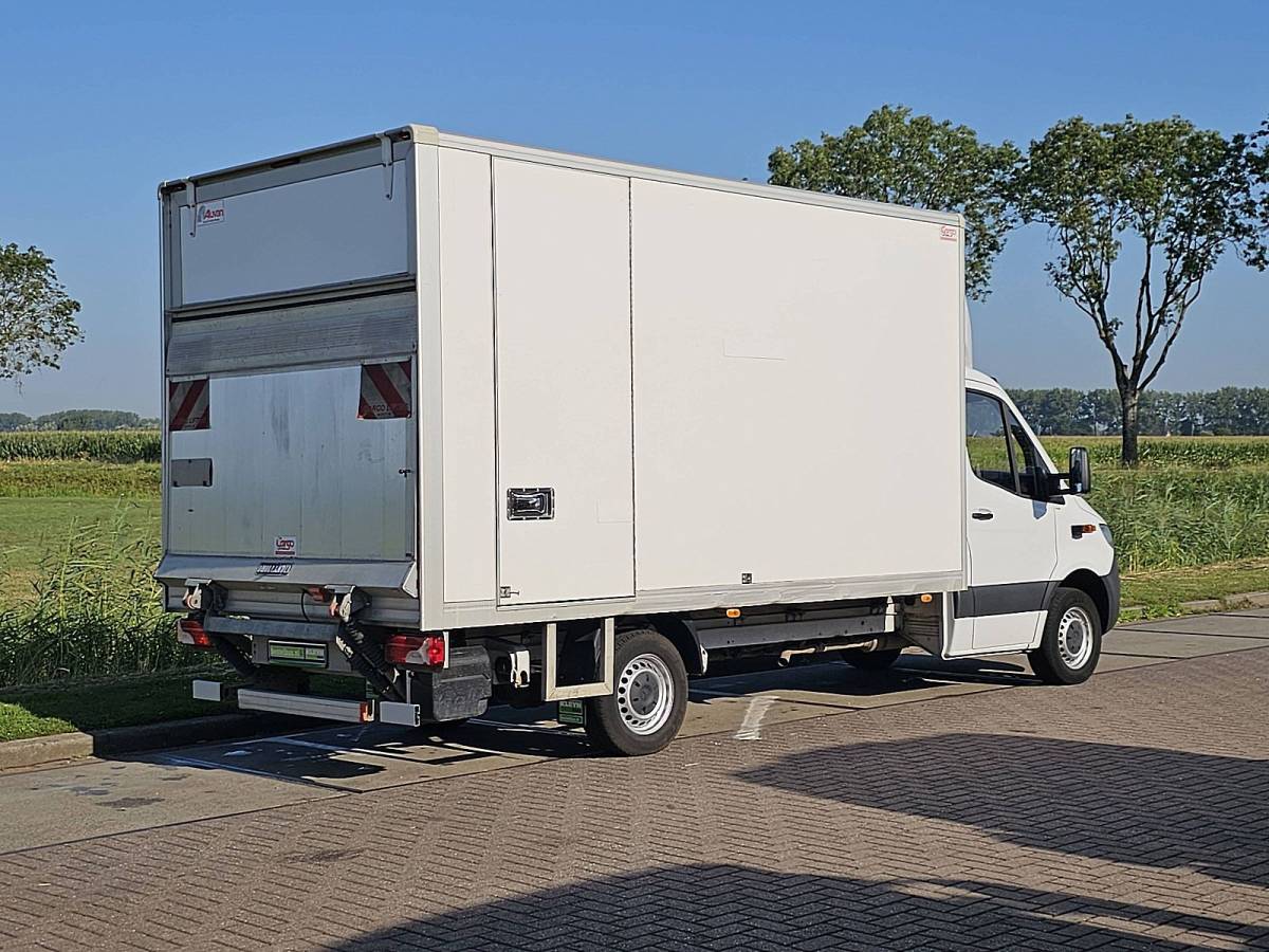 Mercedes-Benz Sprinter MERCEDES-BENZ SPRINTER 317 bakwagen laadklep!