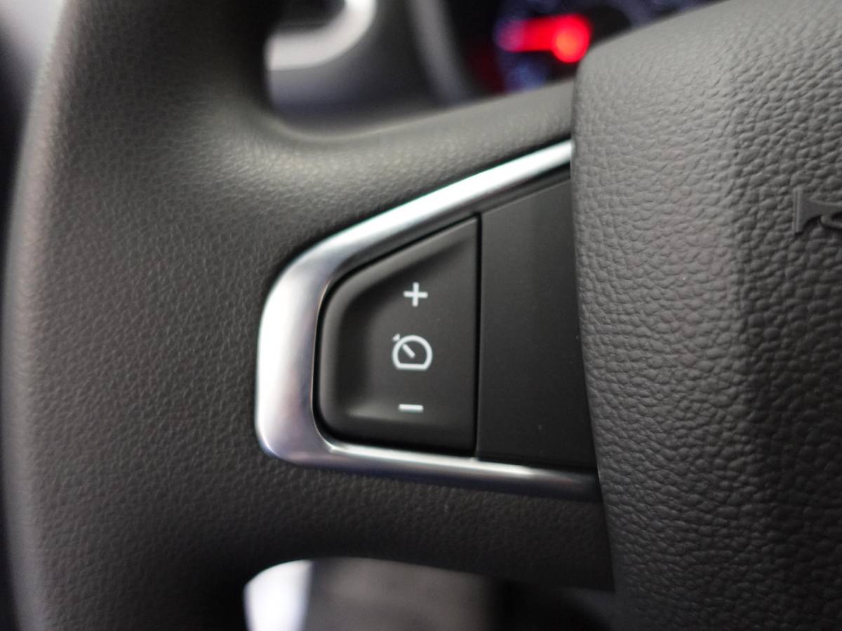 Renault Master Renault Master T33 2.3 dCi 135 L2H2 BPM VRIJ! Airco Cruise control Parkeersensoren Navigatie Trekhaak