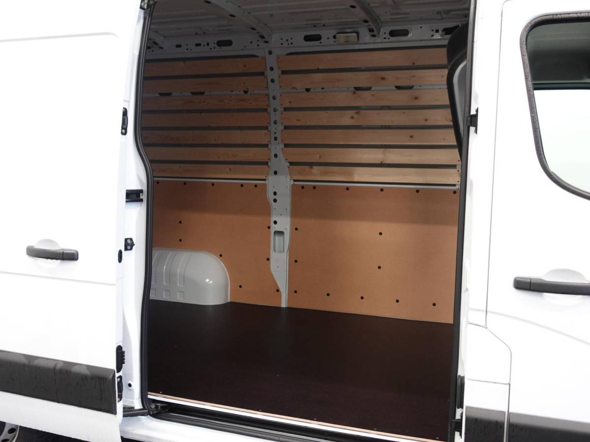 Renault Master Renault Master T33 2.3 dCi 135 L2H2 BPM VRIJ! Airco Cruise control Parkeersensoren Navigatie Trekhaak