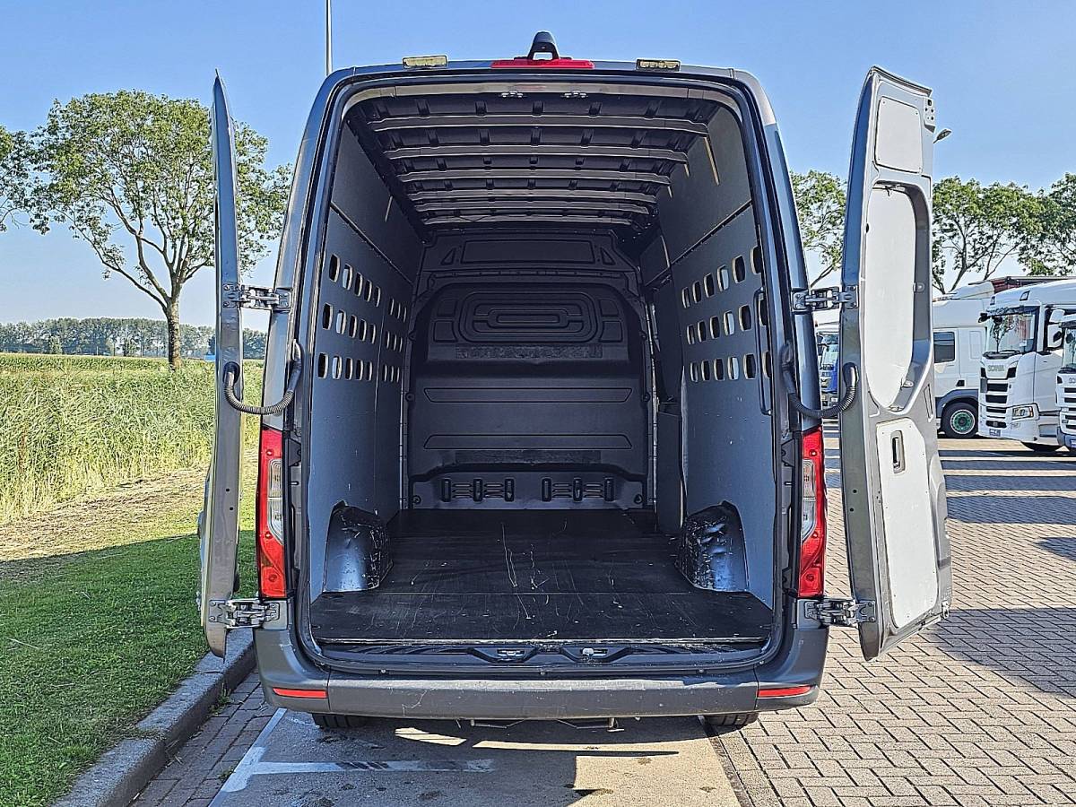 Mercedes-Benz Sprinter MERCEDES-BENZ SPRINTER 317 ac automaat euro6