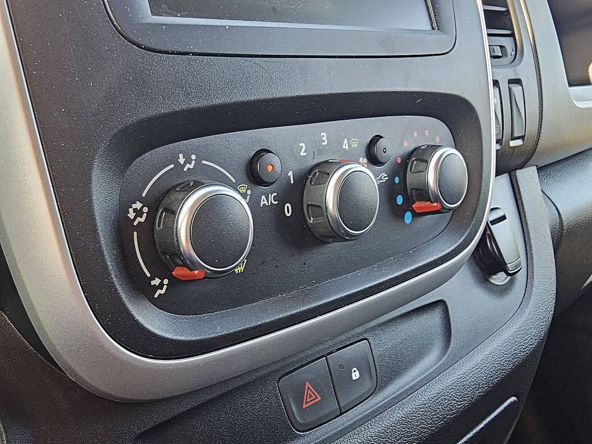 Renault Trafic RENAULT TRAFIC 1.6 DCI l1 2xzijdeur navi ac
