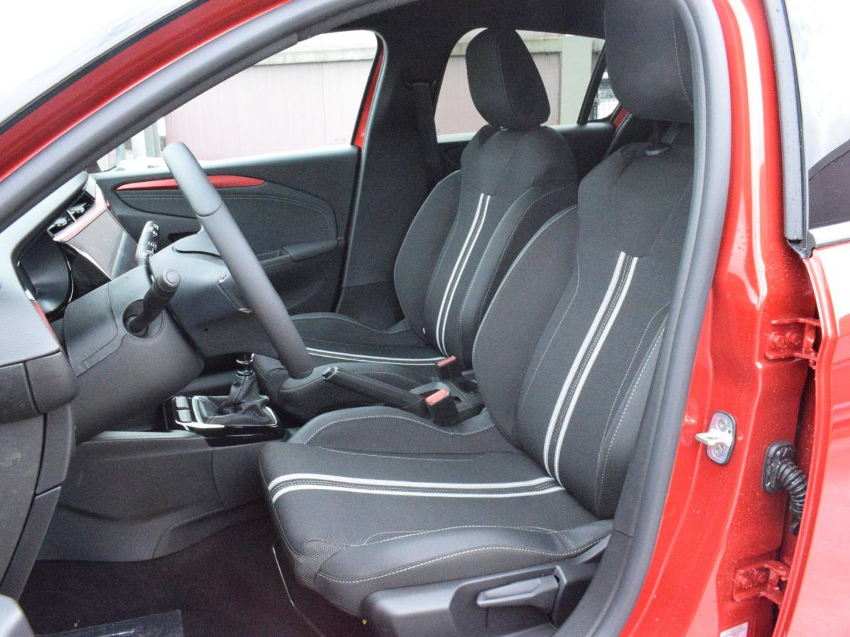 Opel Corsa Opel Corsa 1.2 Turbo Yes | TOT 8 JAAR GARANTIE | WINTERPAKKET | PARKEERSENSOREN | CARPLAY | AIRCO |