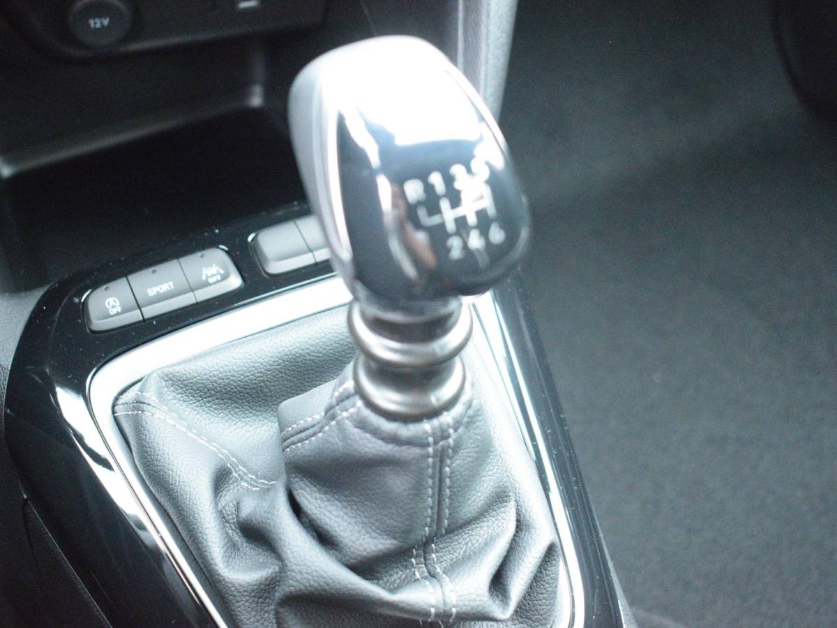 Opel Corsa Opel Corsa 1.2 Turbo Yes | TOT 8 JAAR GARANTIE | WINTERPAKKET | PARKEERSENSOREN | CARPLAY | AIRCO |