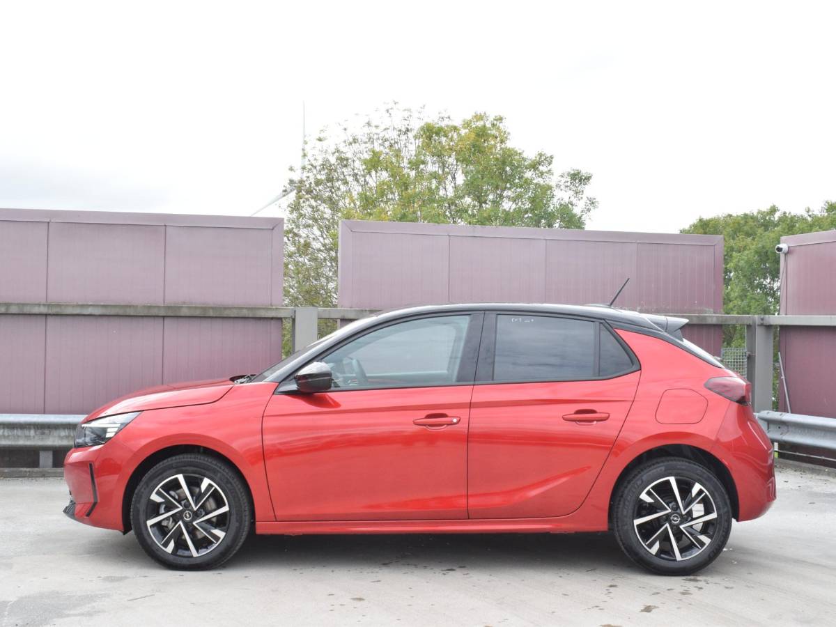 Opel Corsa Opel Corsa 1.2 Turbo Yes | TOT 8 JAAR GARANTIE | WINTERPAKKET | PARKEERSENSOREN | CARPLAY | AIRCO |