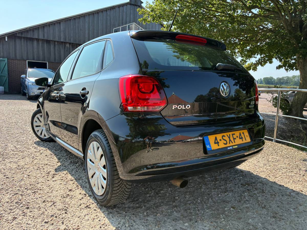 Volkswagen Polo Volkswagen Polo 1.2 TSI BlueMotion Edition | 5-Deurs + Airco nu € 5.975,-!!!
