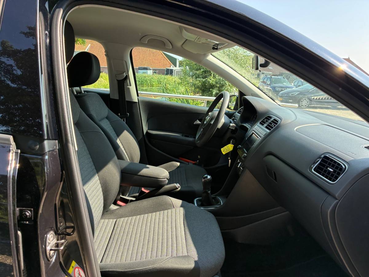 Volkswagen Polo Volkswagen Polo 1.2 TSI BlueMotion Edition | 5-Deurs + Airco nu € 5.975,-!!!