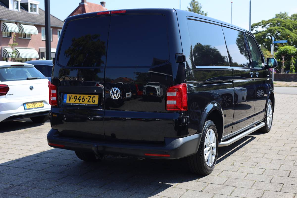 Volkswagen Transporter Volkswagen Transporter 2.0 TDI L2H1 HIGHLINE | CARPLAY | TREKHAAK