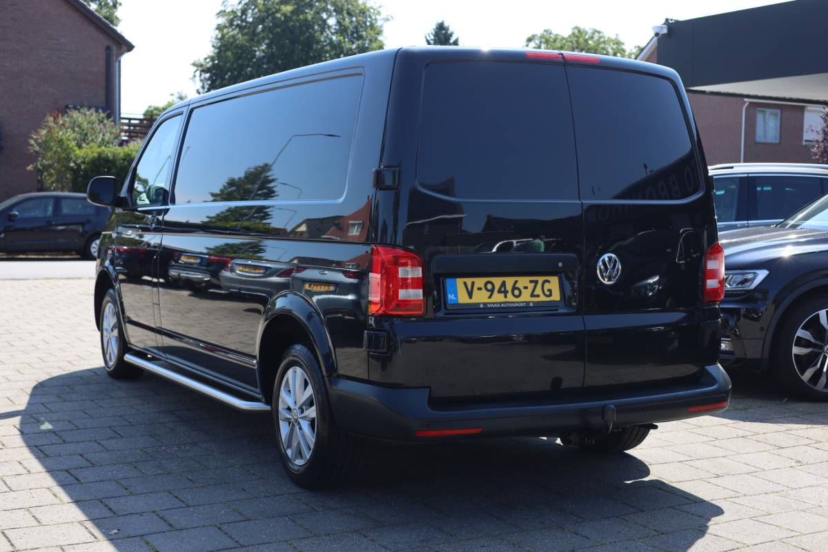 Volkswagen Transporter Volkswagen Transporter 2.0 TDI L2H1 HIGHLINE | CARPLAY | TREKHAAK