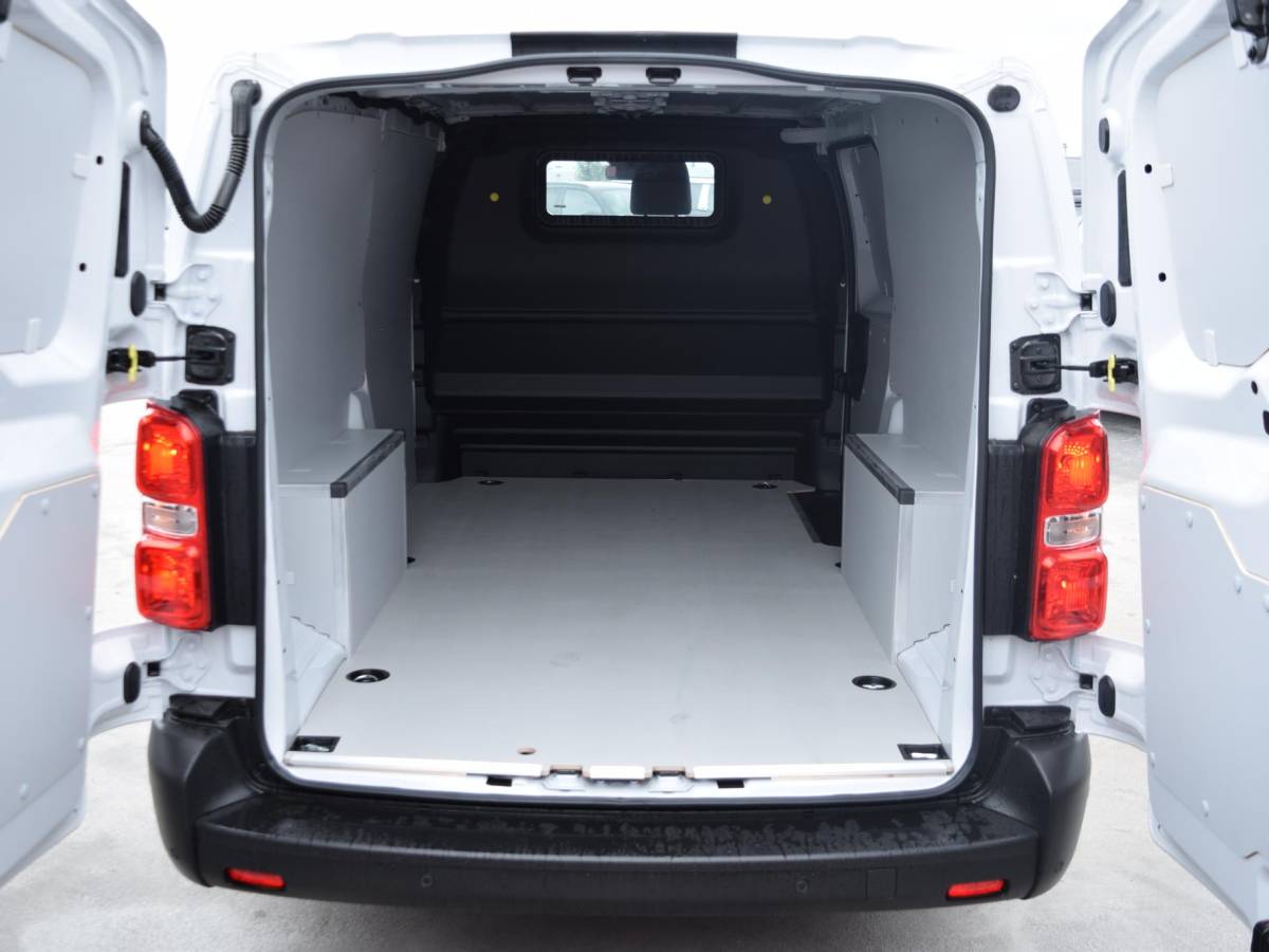 Citroën ë-Jumpy Citroen ë-Jumpy L3 75 kWh | tot 8 jaar garantie | camera | navi incl. Apple Carplay | laadruimtebetimmering | parkeersensoren voor & achter | dodehoek detectie | rijklaarprijs |