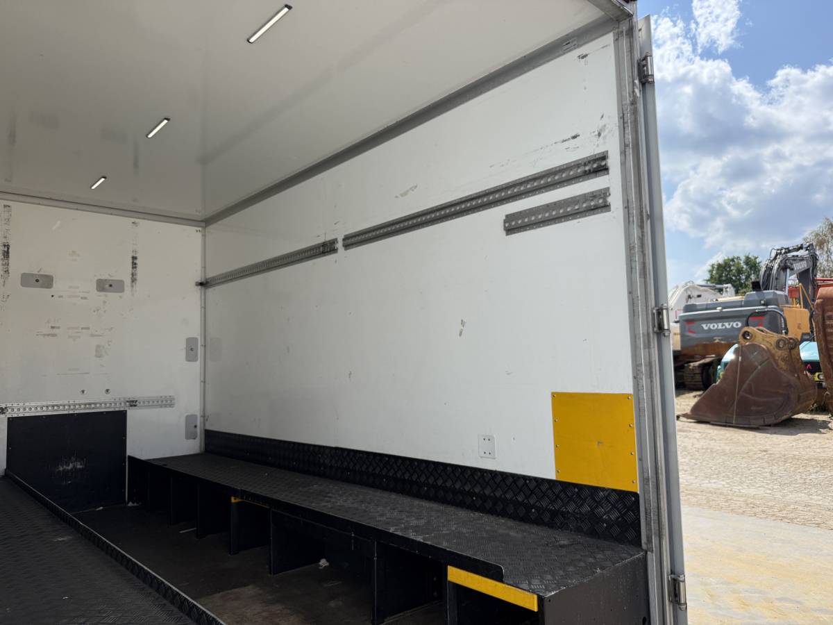 Renault Master Renault Master Plancher T35 2.3 DCI 150PK Lowliner Bakwagen Airco Cruise Control Camera Foodtruck Meubelbak Paardenwagen