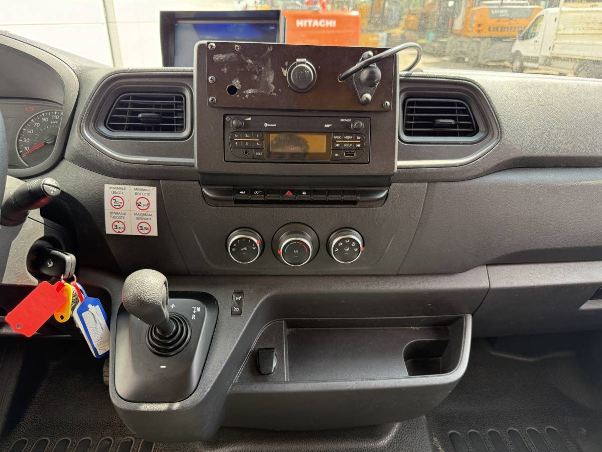 Renault Master Renault Master Plancher T35 2.3 DCI 150PK Lowliner Bakwagen Airco Cruise Control Camera Foodtruck Meubelbak Paardenwagen
