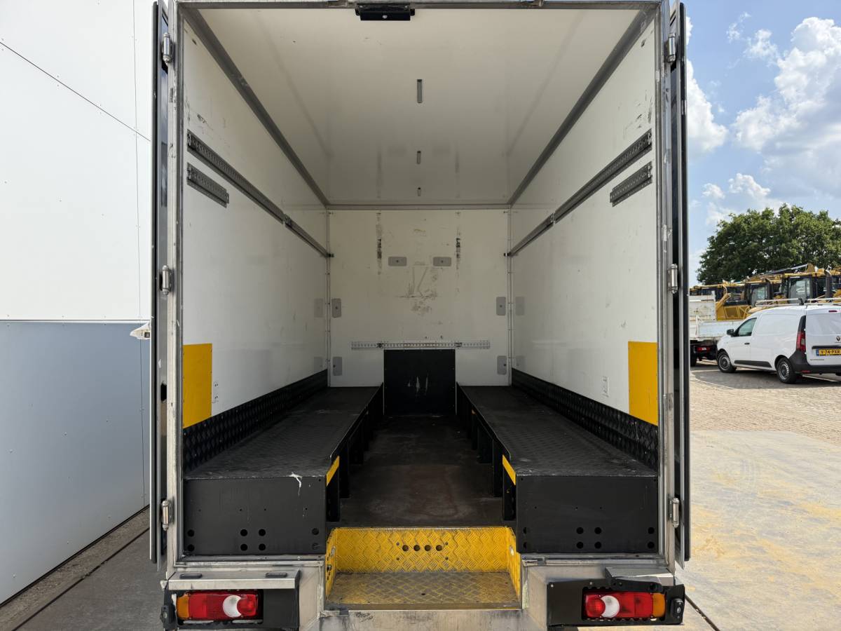 Renault Master Renault Master Plancher T35 2.3 DCI 150PK Lowliner Bakwagen Airco Cruise Control Camera Foodtruck Meubelbak Paardenwagen