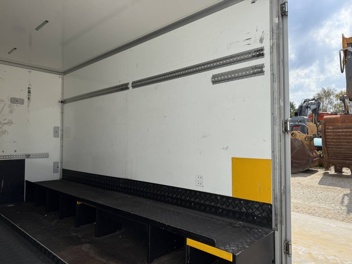 Renault Master Renault Master Plancher T35 2.3 DCI 150PK Lowliner Bakwagen Airco Cruise Control Camera Foodtruck Meubelbak Paardenwagen