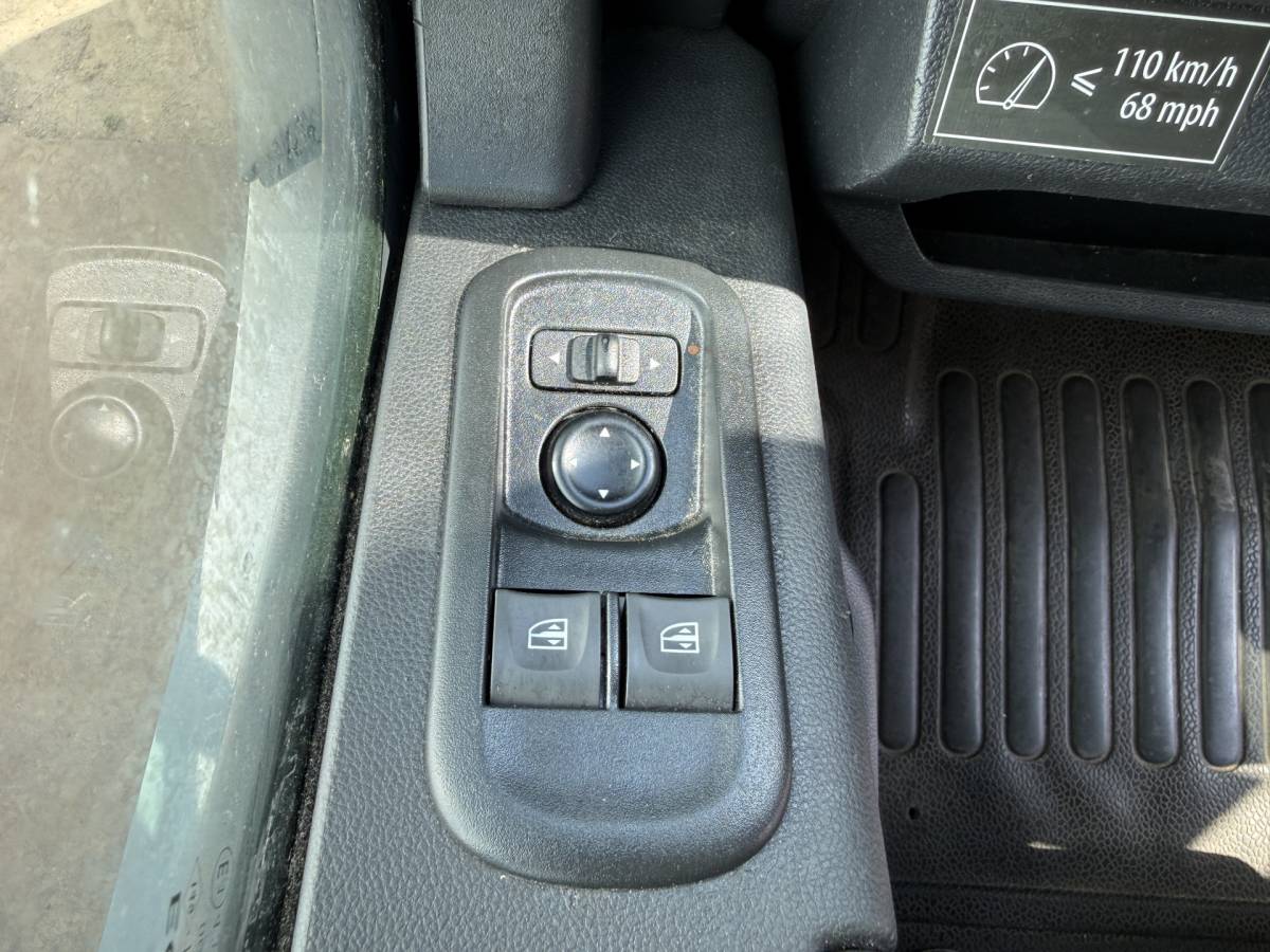 Renault Master Renault Master Plancher T35 2.3 DCI 150PK Lowliner Bakwagen Airco Cruise Control Camera Foodtruck Meubelbak Paardenwagen