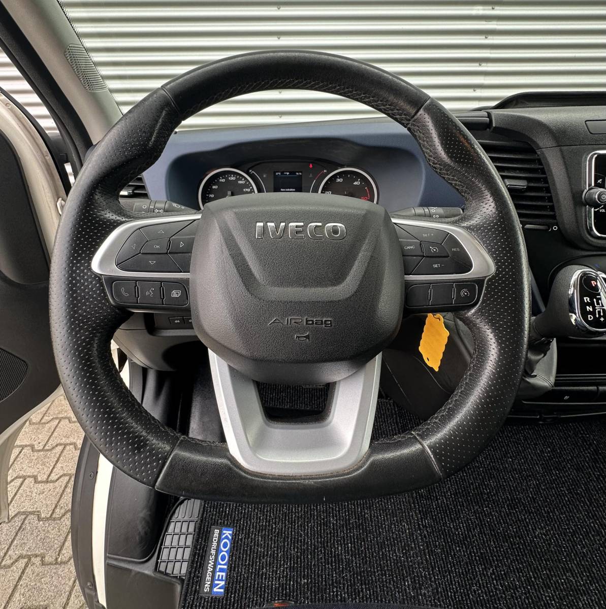 Iveco Daily Iveco Daily 35S16V 2.3 410 Bakwagen met laadklep automaat