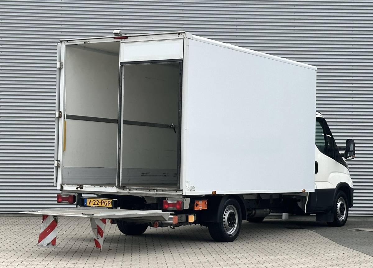 Iveco Daily Iveco Daily 35S16V 2.3 410 Bakwagen met laadklep automaat