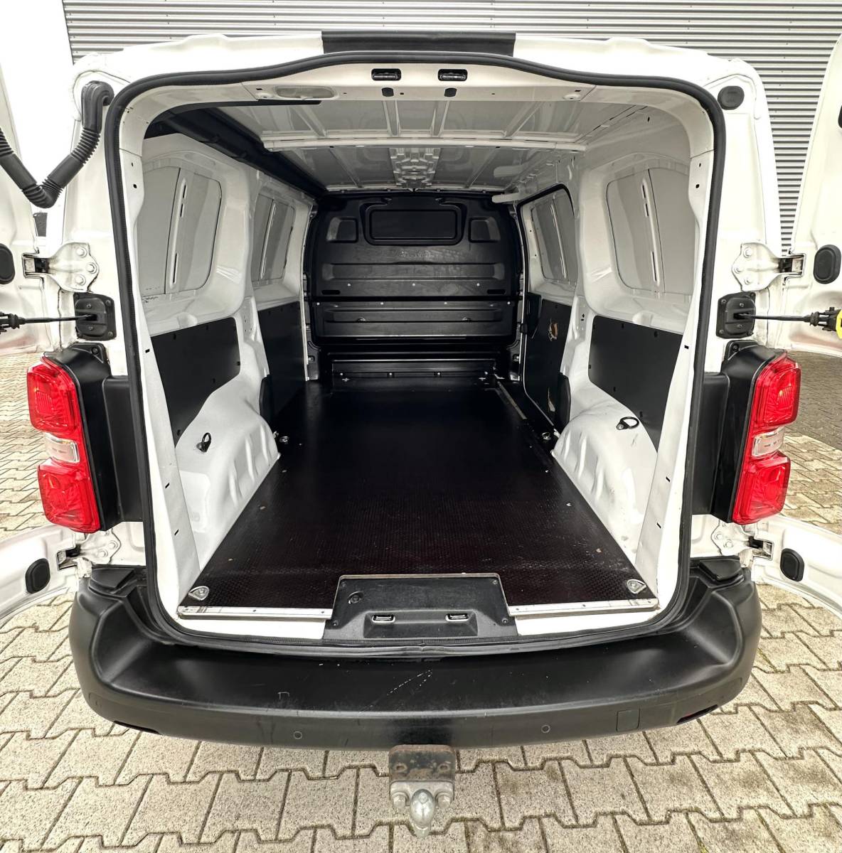Opel Vivaro Opel Vivaro 2.0 CDTI L2H1 Edition Trekhaak|navi|cruise Citroén Jumpy/Peugeot Expert