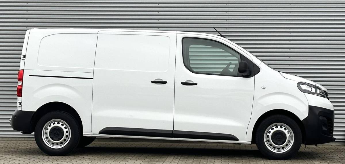 Opel Vivaro Opel Vivaro 2.0 CDTI L2H1 Edition Trekhaak|navi|cruise Citroén Jumpy/Peugeot Expert