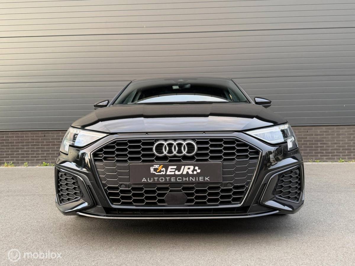 Audi A3 Audi A3 Limousine 30 TFSI 2X  S-line MATRIX*CARPLAY*BLACK OPTIC*VIRTUAL DISPLAY*NAP!