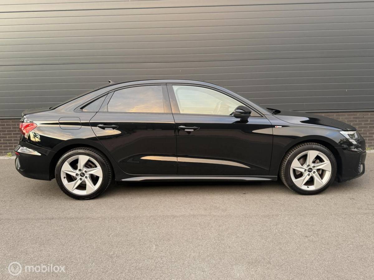 Audi A3 Audi A3 Limousine 30 TFSI 2X  S-line MATRIX*CARPLAY*BLACK OPTIC*VIRTUAL DISPLAY*NAP!