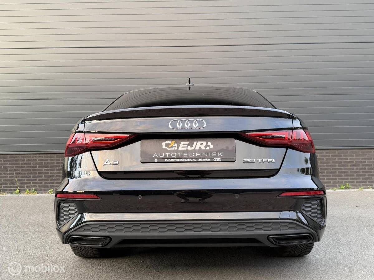 Audi A3 Audi A3 Limousine 30 TFSI 2X  S-line MATRIX*CARPLAY*BLACK OPTIC*VIRTUAL DISPLAY*NAP!
