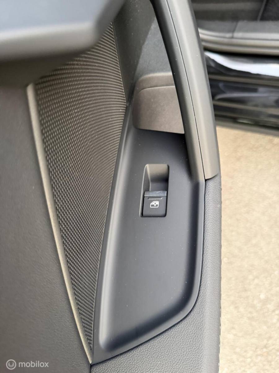 Audi A3 Audi A3 Limousine 30 TFSI 2X  S-line MATRIX*CARPLAY*BLACK OPTIC*VIRTUAL DISPLAY*NAP!
