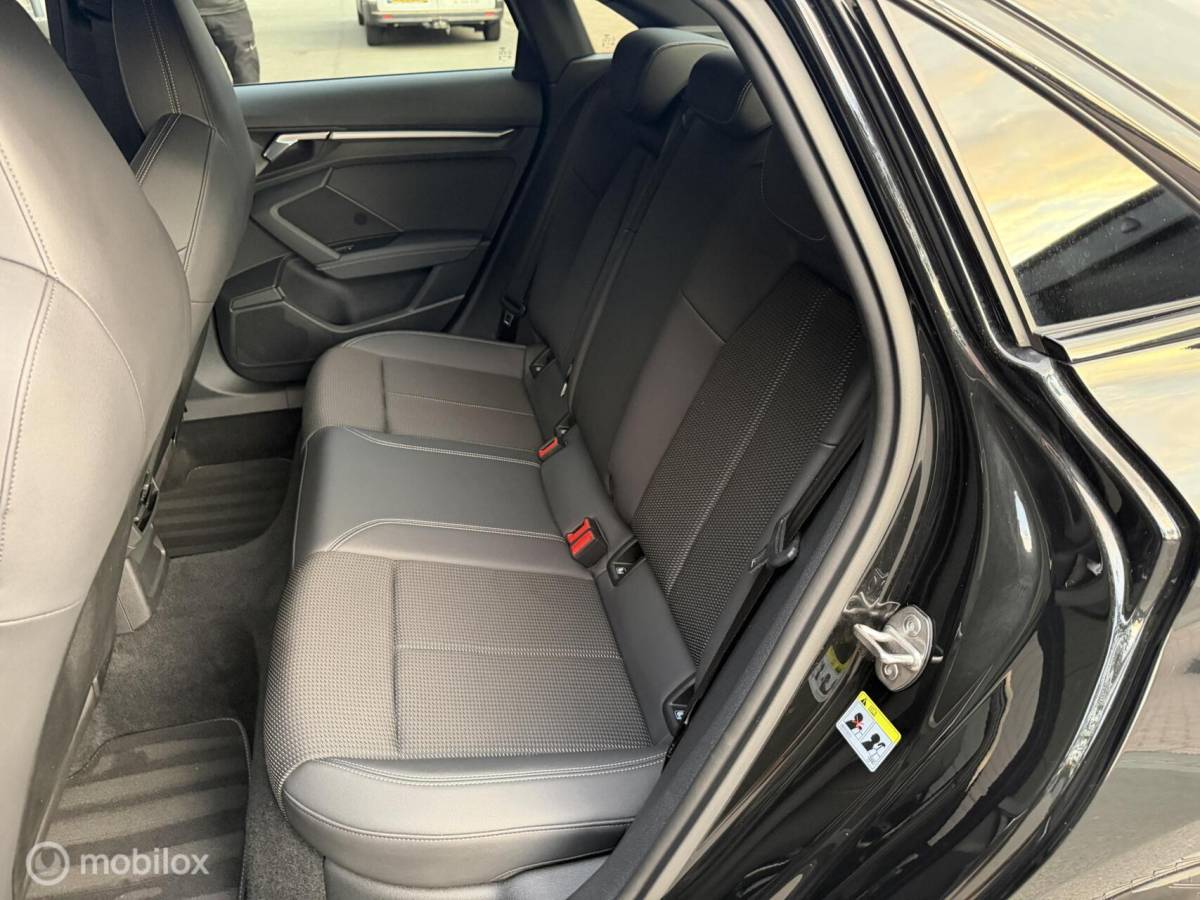 Audi A3 Audi A3 Limousine 30 TFSI 2X  S-line MATRIX*CARPLAY*BLACK OPTIC*VIRTUAL DISPLAY*NAP!