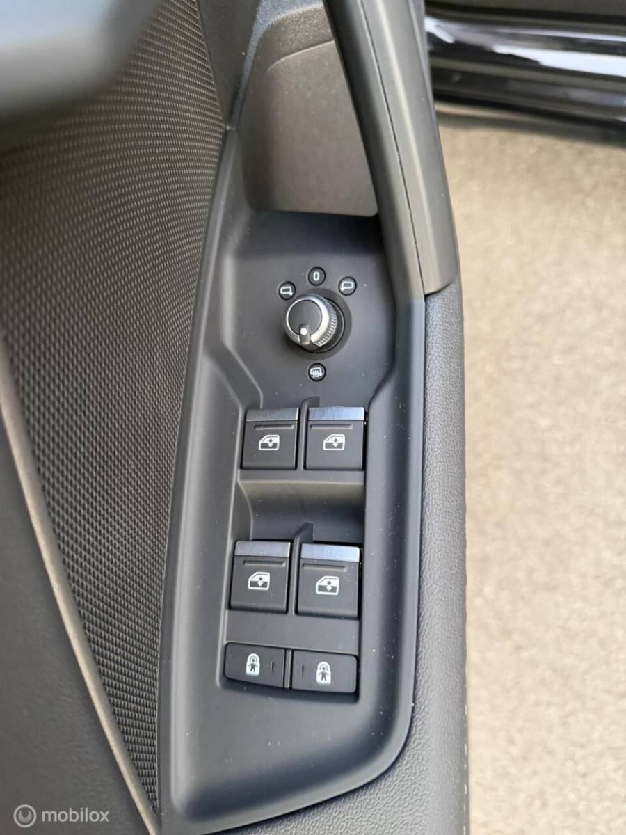 Audi A3 Audi A3 Limousine 30 TFSI 2X  S-line MATRIX*CARPLAY*BLACK OPTIC*VIRTUAL DISPLAY*NAP!
