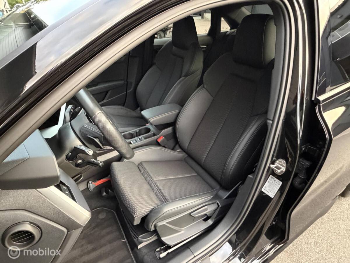 Audi A3 Audi A3 Limousine 30 TFSI 2X  S-line MATRIX*CARPLAY*BLACK OPTIC*VIRTUAL DISPLAY*NAP!