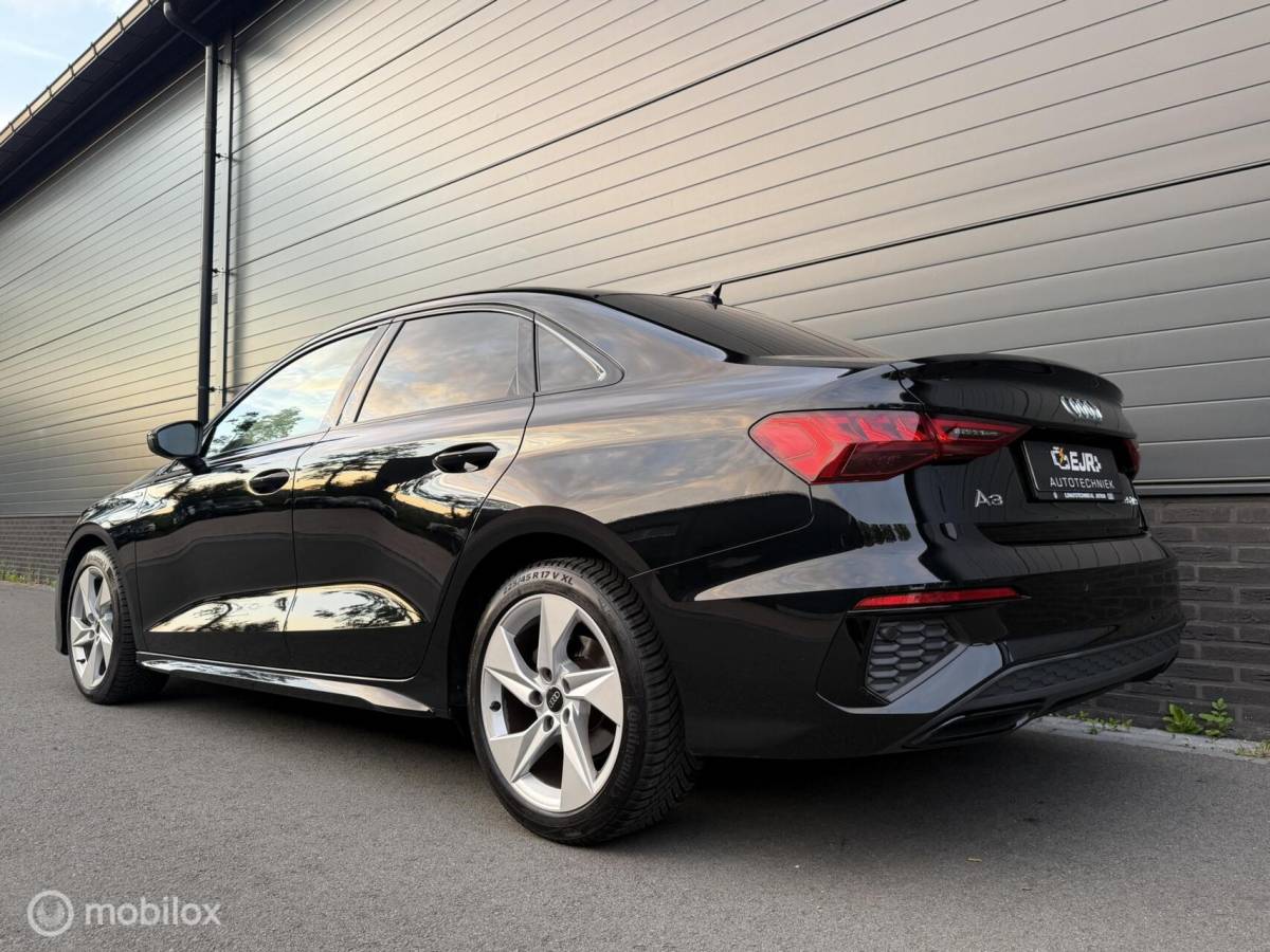 Audi A3 Audi A3 Limousine 30 TFSI 2X  S-line MATRIX*CARPLAY*BLACK OPTIC*VIRTUAL DISPLAY*NAP!