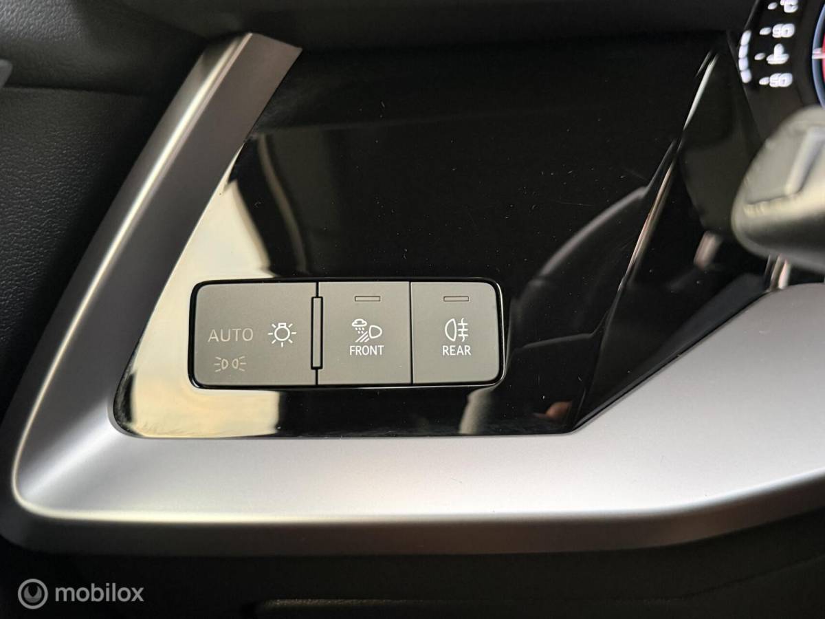 Audi A3 Audi A3 Limousine 30 TFSI 2X  S-line MATRIX*CARPLAY*BLACK OPTIC*VIRTUAL DISPLAY*NAP!