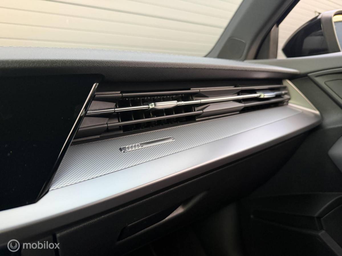 Audi A3 Audi A3 Limousine 30 TFSI 2X  S-line MATRIX*CARPLAY*BLACK OPTIC*VIRTUAL DISPLAY*NAP!