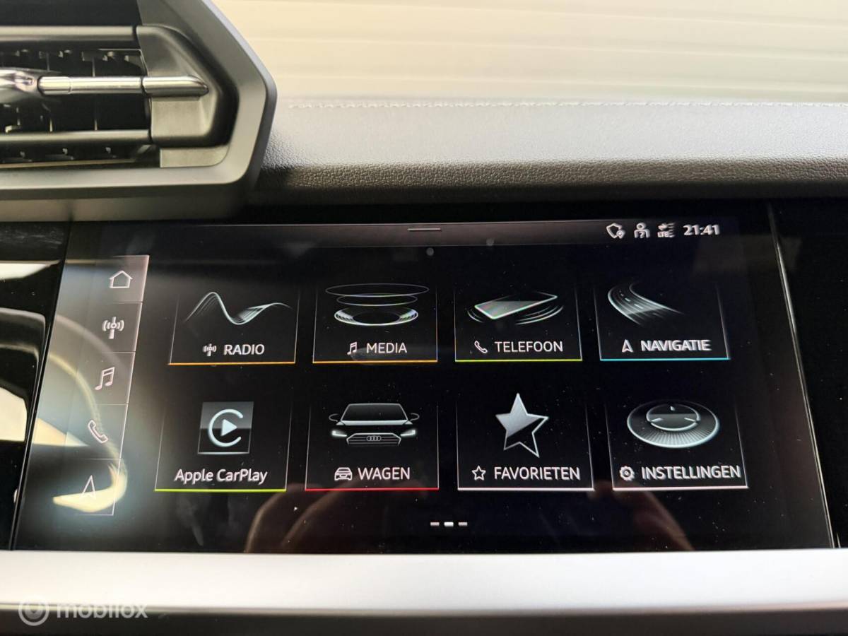 Audi A3 Audi A3 Limousine 30 TFSI 2X  S-line MATRIX*CARPLAY*BLACK OPTIC*VIRTUAL DISPLAY*NAP!