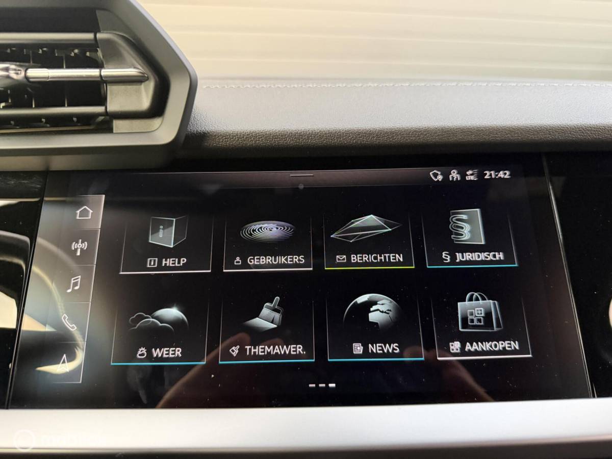 Audi A3 Audi A3 Limousine 30 TFSI 2X  S-line MATRIX*CARPLAY*BLACK OPTIC*VIRTUAL DISPLAY*NAP!