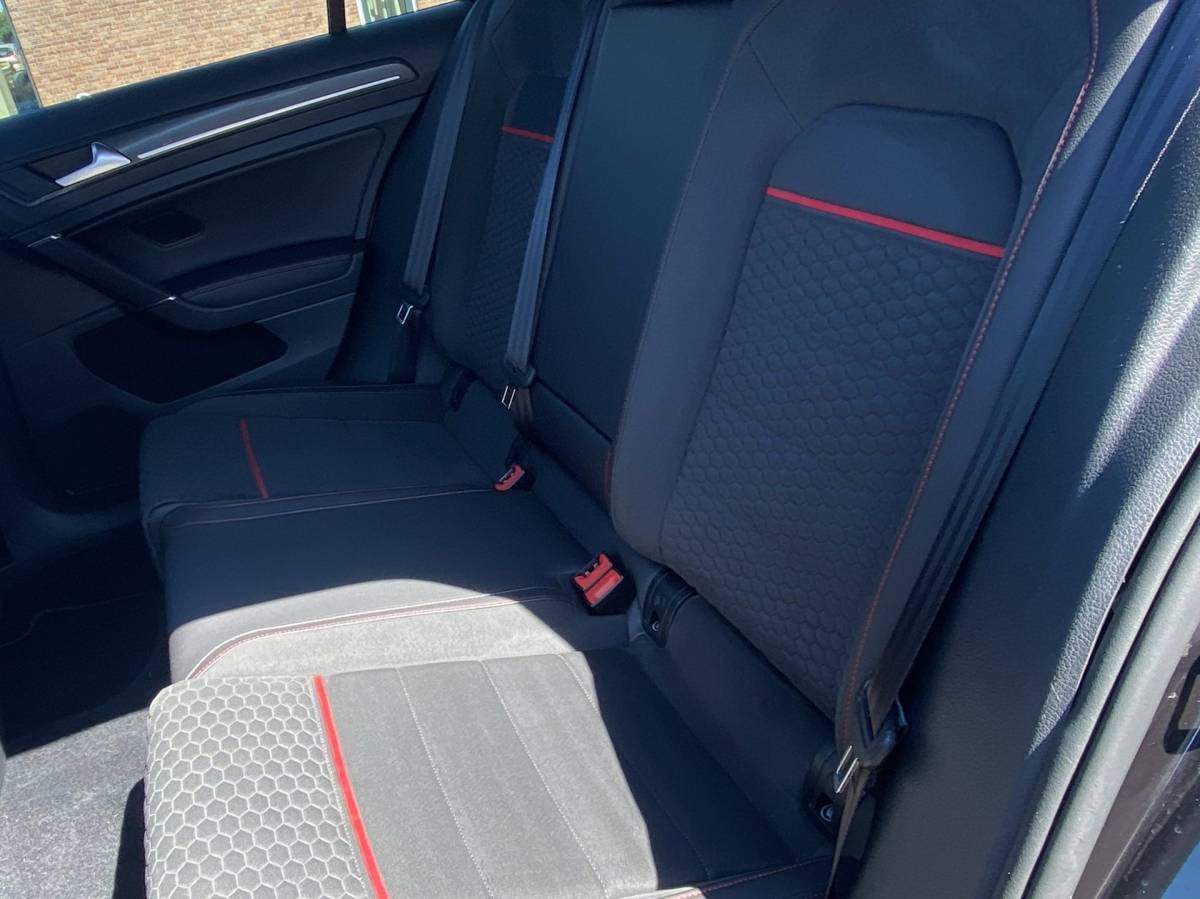 Volkswagen Golf Volkswagen Golf 2.0 TSI GTI Performance/ Pano/ Dynaudio/ Keyless/ Virtual CP/ Dynamic lights