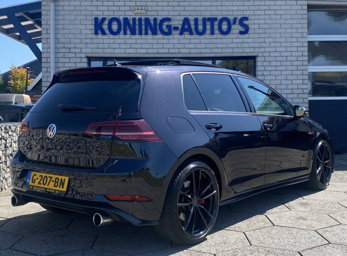 Volkswagen Golf Volkswagen Golf 2.0 TSI GTI Performance/ Pano/ Dynaudio/ Keyless/ Virtual CP/ Dynamic lights