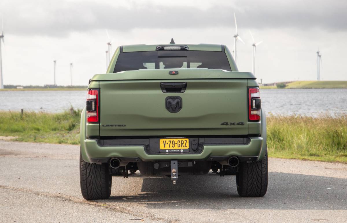 Dodge Ram 1500 Dodge Ram 1500 5.7 V8 4×4 Crew Cab Limited BPM VRIJ / ALL IN PRIJS / PANO / KLEP / WIDE BODY / GARANTIE
