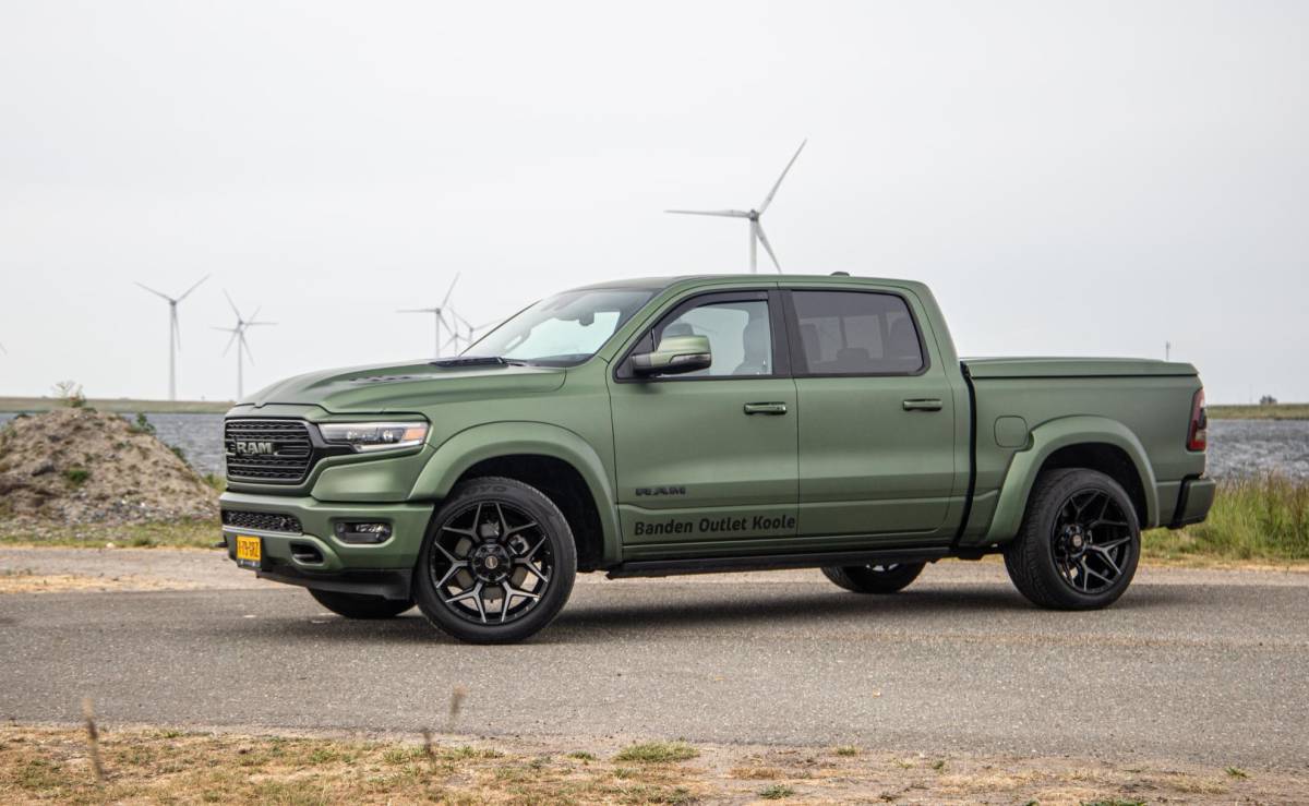 Dodge Ram 1500 Dodge Ram 1500 5.7 V8 4×4 Crew Cab Limited BPM VRIJ / ALL IN PRIJS / PANO / KLEP / WIDE BODY / GARANTIE
