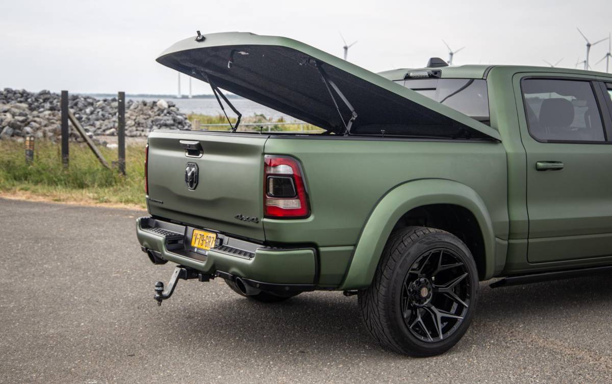 Dodge Ram 1500 Dodge Ram 1500 5.7 V8 4×4 Crew Cab Limited BPM VRIJ / ALL IN PRIJS / PANO / KLEP / WIDE BODY / GARANTIE