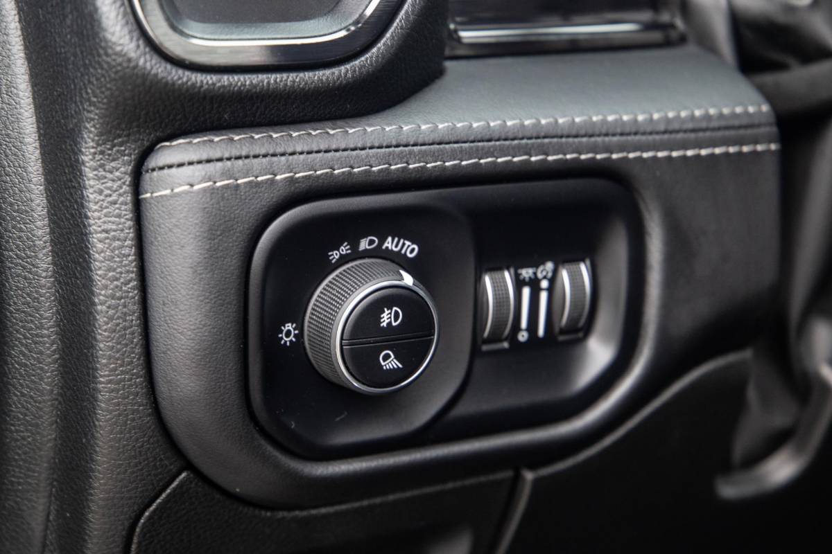Dodge Ram 1500 Dodge Ram 1500 5.7 V8 4×4 Crew Cab Limited BPM VRIJ / ALL IN PRIJS / PANO / KLEP / WIDE BODY / GARANTIE